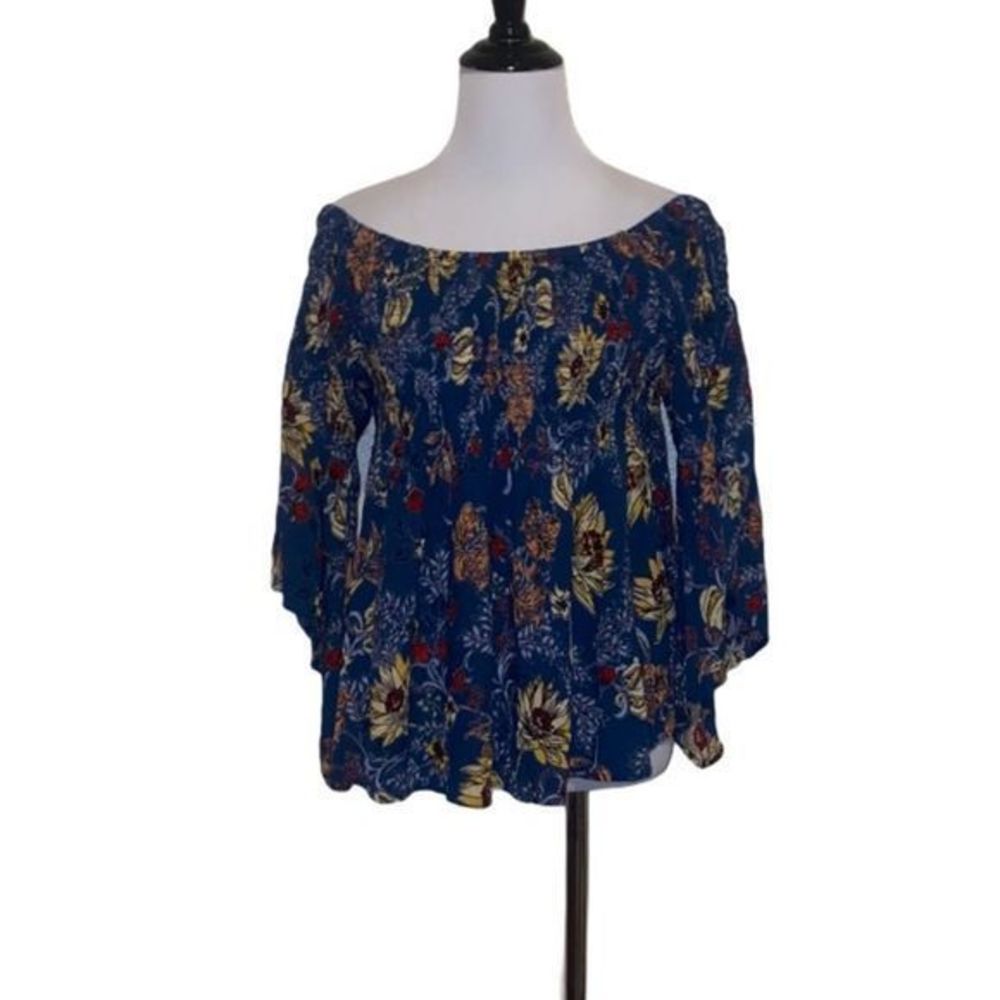 Angie small floral smocked top